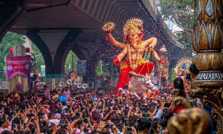 Bombay High Court Reserves Verdict In Challenge To Immersion Of PoP God Idols In Natural Water Bodies Bombay High Court Reserves Verdict In Challenge To Immersion Of PoP God Idols In Natural Water Bodies