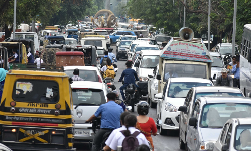 Resolve Traffic Congestion Issue Around HC Premises In A Joint Meeting: Allahabad High Court To Lawyers-Police Authorities Resolve Traffic Congestion Issue Around HC Premises In A Joint Meeting: Allahabad High Court To Lawyers-Police Authorities