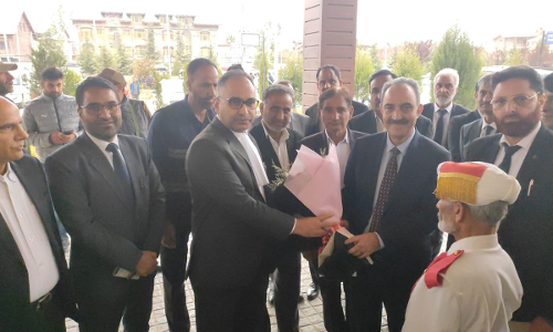 J&K&L High Court CJ Ali Mohammad Magrey Launches App To Enable E-Service Of Notice/ Summons In Srinagar