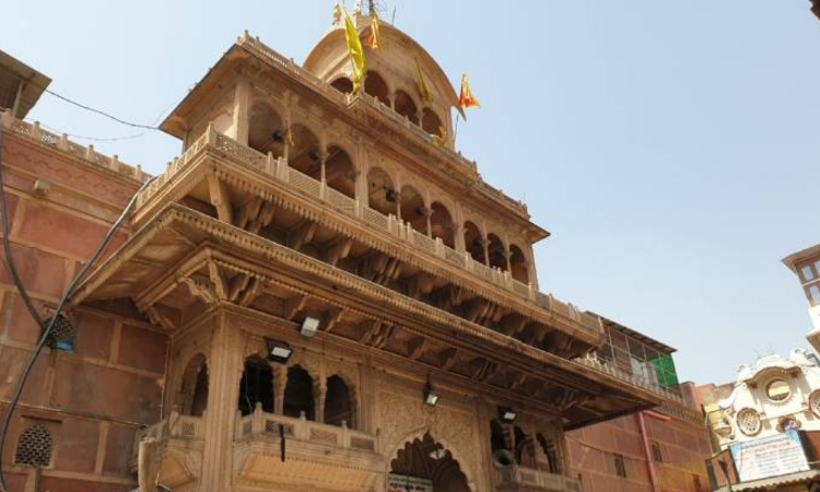 Planning To Build A Corridor At Banke Bihari Temple In Mathura: UP Govt Informs Allahabad High Court Planning To Build A Corridor At Banke Bihari Temple In Mathura: UP Govt Informs Allahabad High Court