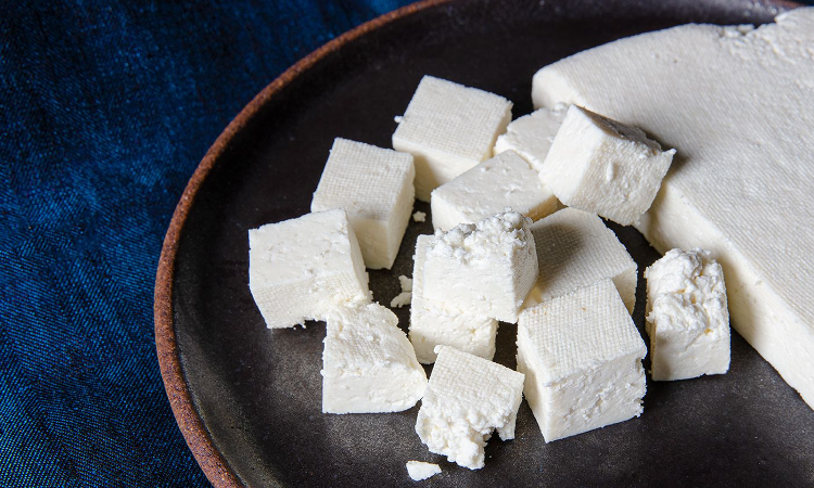 Suffer For Sometime Like You Made Customers Suffer By Serving Analogue Paneer: Bombay High Court Denies Interim Relief To Eatery Suffer For Sometime Like You Made Customers Suffer By Serving Analogue Paneer: Bombay High Court Denies Interim Relief To Eatery