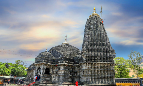 Bombay High Court Asks PIL Petitioner To Show How ₹200 VIP Entry Fees At Nashiks Trimbakeshwar Temple Is Unlawful