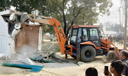 Allahabad HC Disapproves Of Govt Admins Act Of Demolishing Lawyers House In Undue Haste, Filing FIRs Against Bar Members Allahabad HC Disapproves Of Govt Admins Act Of Demolishing Lawyers House In Undue Haste, Filing FIRs Against Bar Members