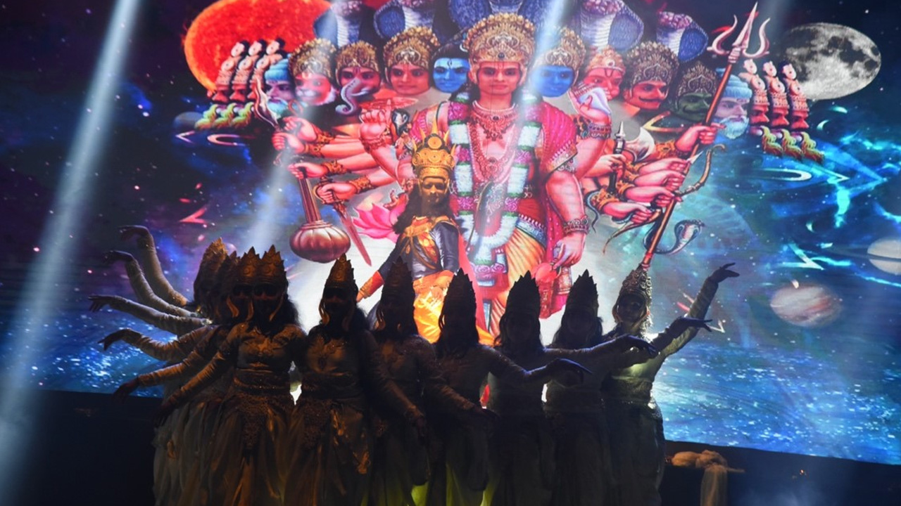 Luthra And Luthra Hosts Meenakshi Lekhi, Sadhguru, Other Dignitaries For A Cultural Evening Luthra And Luthra Hosts Meenakshi Lekhi, Sadhguru, Other Dignitaries For A Cultural Evening