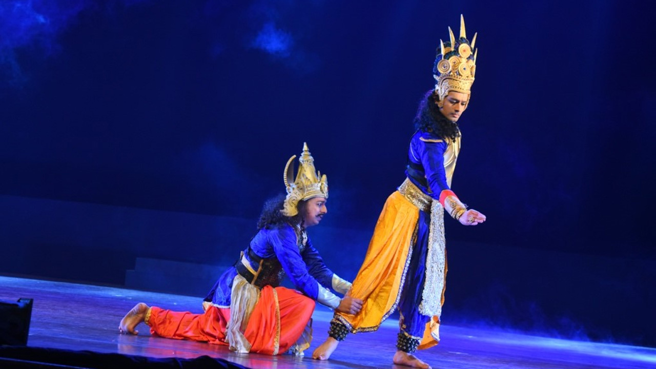 Luthra And Luthra Hosts Meenakshi Lekhi, Sadhguru, Other Dignitaries For A Cultural Evening Luthra And Luthra Hosts Meenakshi Lekhi, Sadhguru, Other Dignitaries For A Cultural Evening
