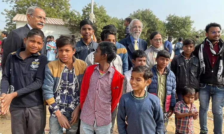 Justice Madan B. Lokur Visits Sanganer Open Prison In Jaipur, Admires Its Festive Atmosphere, Says It Leaves A Nice Feeling Justice Madan B. Lokur Visits Sanganer Open Prison In Jaipur, Admires Its Festive Atmosphere, Says It Leaves A Nice Feeling
