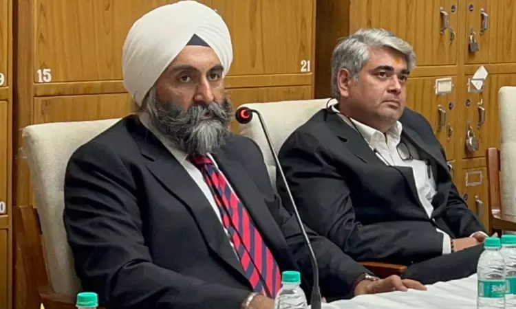 Lawyers Should Not Rush To High Court For Every Small Thing, Digitization Of Trial Court Record A Must: Delhi High Court Judges Lawyers Should Not Rush To High Court For Every Small Thing, Digitization Of Trial Court Record A Must: Delhi High Court Judges