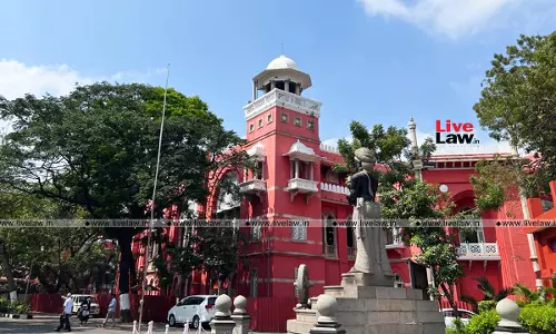 Madras High Court Criticizes Police For Suppressing Dissent, Suo Moto Prosecuting Peaceful Protestors Madras High Court Criticizes Police For Suppressing Dissent, Suo Moto Prosecuting Peaceful Protestors