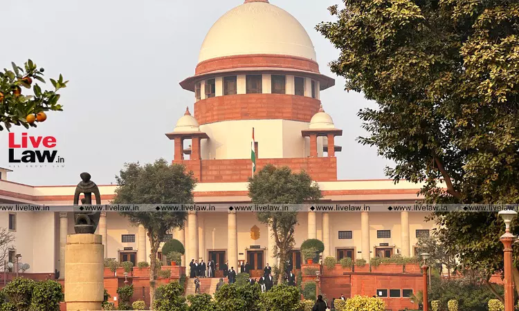 Demolitions Near Krishna Janmabhoomi | Supreme Court Directs Railways To Maintain Status Quo For 10 Days Demolitions Near Krishna Janmabhoomi | Supreme Court Directs Railways To Maintain Status Quo For 10 Days