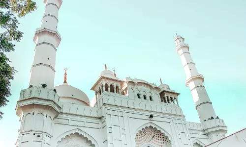 Teele Wali Masjid Dispute| Maintainability Of Lord Sheshnags Suit In Lucknow Court Seeking Possession Of Premises Challenged In Allahabad HC