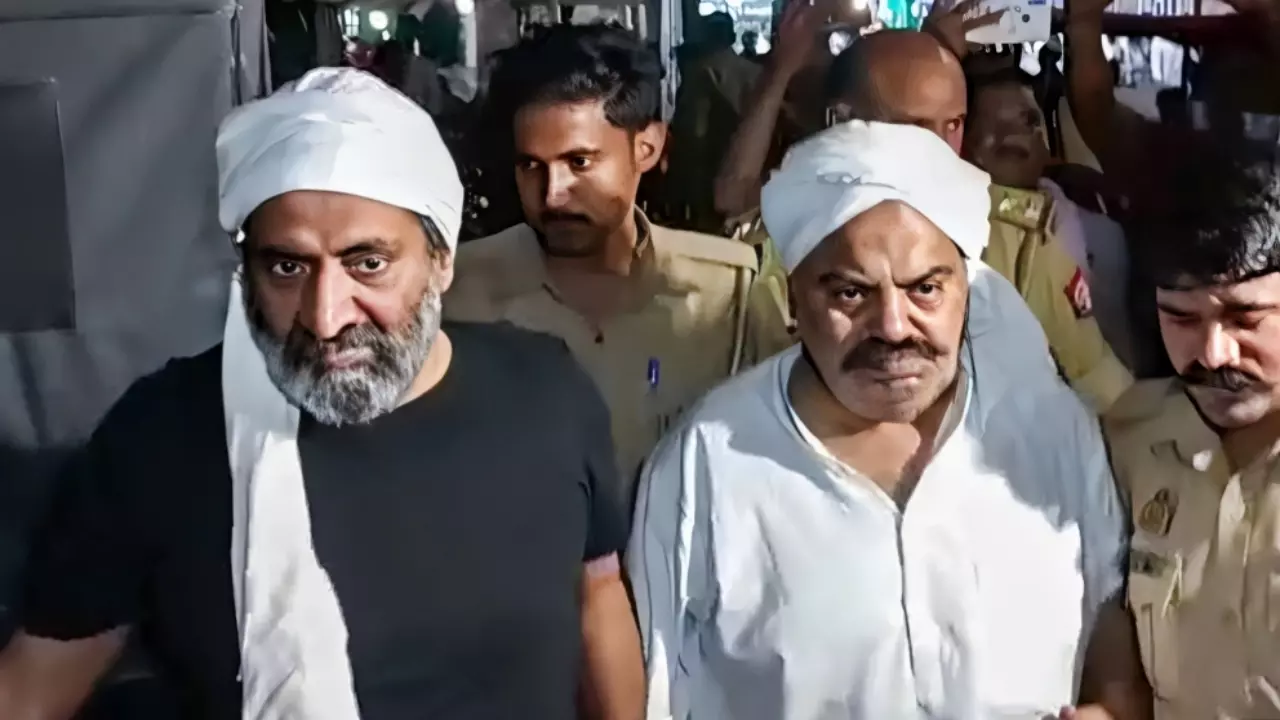 PIL In Supreme Court Seeks Inquiry Into Killings Of Atique Ahmed, Ashraf & 183 Encounters In UP By A Panel Led By Former SC Judge PIL In Supreme Court Seeks Inquiry Into Killings Of Atique Ahmed, Ashraf & 183 Encounters In UP By A Panel Led By Former SC Judge