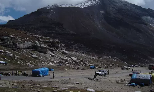 National Green Tribunal Rejects Taxi Unions Plea To Increase The Number Of Vehicles Allowed To Rohtang Pass