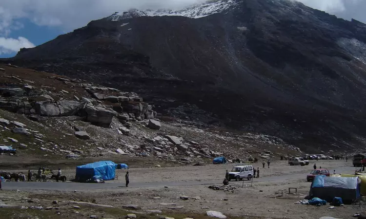 National Green Tribunal Rejects Taxi Unions Plea To Increase The Number Of Vehicles Allowed To Rohtang Pass National Green Tribunal Rejects Taxi Unions Plea To Increase The Number Of Vehicles Allowed To Rohtang Pass