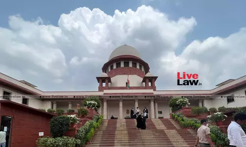 Supreme Court Grants Protection From Arrest To Bihar IPS Officer Accused of Getting Conman to Impersonate HC Chief Justice Supreme Court Grants Protection From Arrest To Bihar IPS Officer Accused of Getting Conman to Impersonate HC Chief Justice