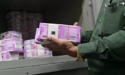 BREAKING - Delhi High Court Dismisses PIL Challenging Notifications Allowing Exchange Of ₹2000 Notes Without ID Proof BREAKING - Delhi High Court Dismisses PIL Challenging Notifications Allowing Exchange Of ₹2000 Notes Without ID Proof