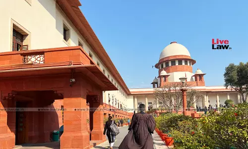 Supreme Court Shocked To See Lawyer Filing Article 32 Petition Against State To Recover Legal Fees