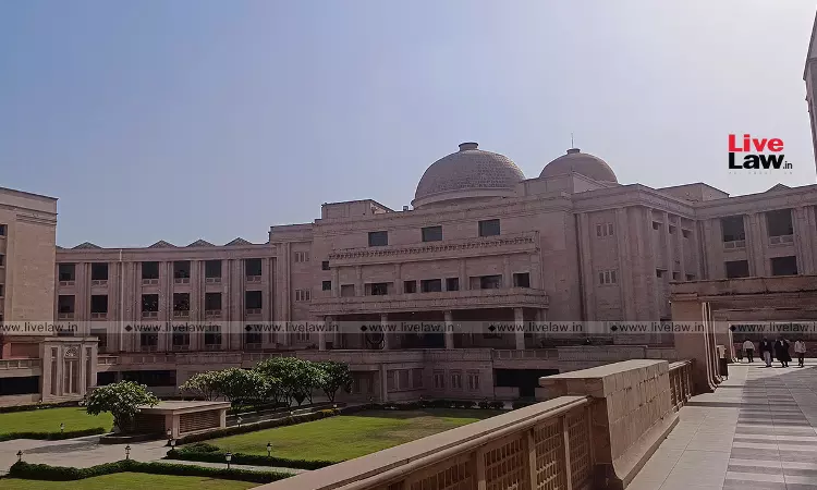 Forcible Entry To Mosque In Police Line Campus To Offer Namaz: Allahabad HC Declines To Quash Criminal Case Against AIMIM Leader Forcible Entry To Mosque In Police Line Campus To Offer Namaz: Allahabad HC Declines To Quash Criminal Case Against AIMIM Leader