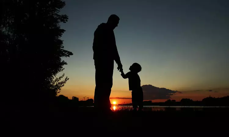 Jharkhand High Court Sets Aside Shared Parenting Order; Says Welfare Of Child Overrides Fathers Status As Natural Guardian Jharkhand High Court Sets Aside Shared Parenting Order; Says Welfare Of Child Overrides Fathers Status As Natural Guardian