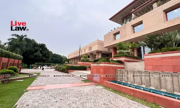 Sale Of Counterfeit Goods Goes Against Public Interest, May Render Brand Completely Useless: Delhi HC Grants ₹11 Lakh Damages To Woodland Sale Of Counterfeit Goods Goes Against Public Interest, May Render Brand Completely Useless: Delhi HC Grants ₹11 Lakh Damages To Woodland