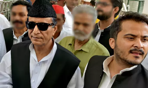 Fake Birth Certificate Case | Allahabad HC Stays SP Leader Azam Khans Conviction, Suspends Sentence Of Son, Wife; Grants Them Bail