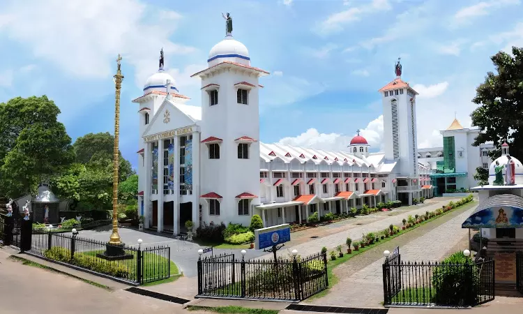 Kerala High Court Refers St. Marys Basilica Issue For Mediation Kerala High Court Refers St. Marys Basilica Issue For Mediation