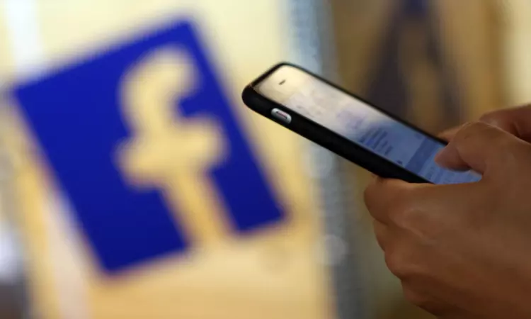 Relationship No License To Exploit Partners Dignity: Jharkhand HC Denies Anticipatory Bail To Man Accused Of Sending Obscene Content To Employer Relationship No License To Exploit Partners Dignity: Jharkhand HC Denies Anticipatory Bail To Man Accused Of Sending Obscene Content To Employer