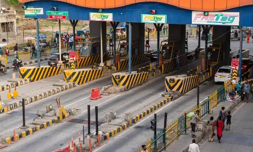 NH-544: Kerala High Court Hints At Resuming Toll Collection At Paliyekkara Toll Plaza NH-544: Kerala High Court Hints At Resuming Toll Collection At Paliyekkara Toll Plaza