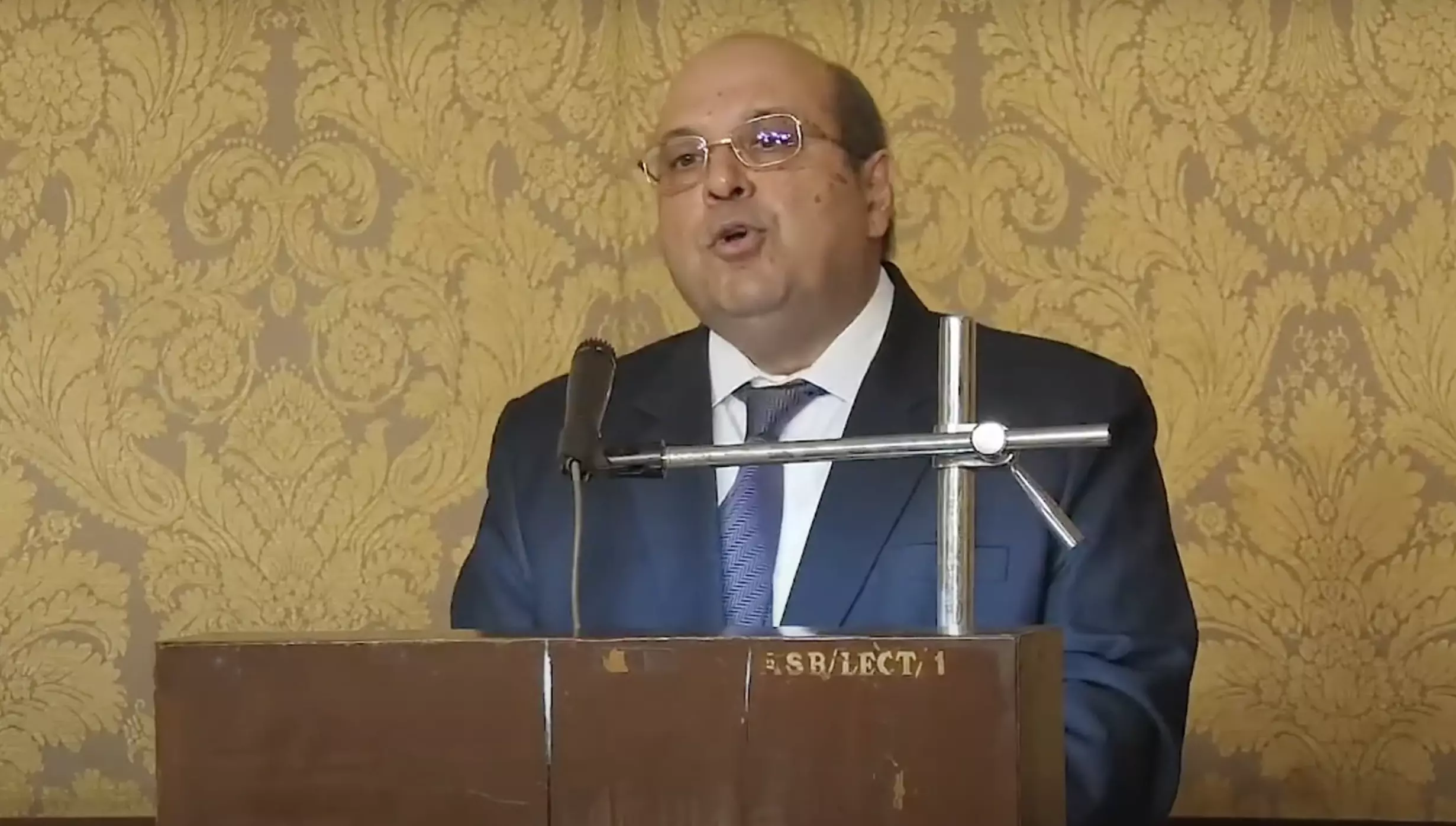 Only Independent Functionaries Must Be Appointed As Governors, Not Like We Have In Kerala : Justice RF Nariman Only Independent Functionaries Must Be Appointed As Governors, Not Like We Have In Kerala : Justice RF Nariman