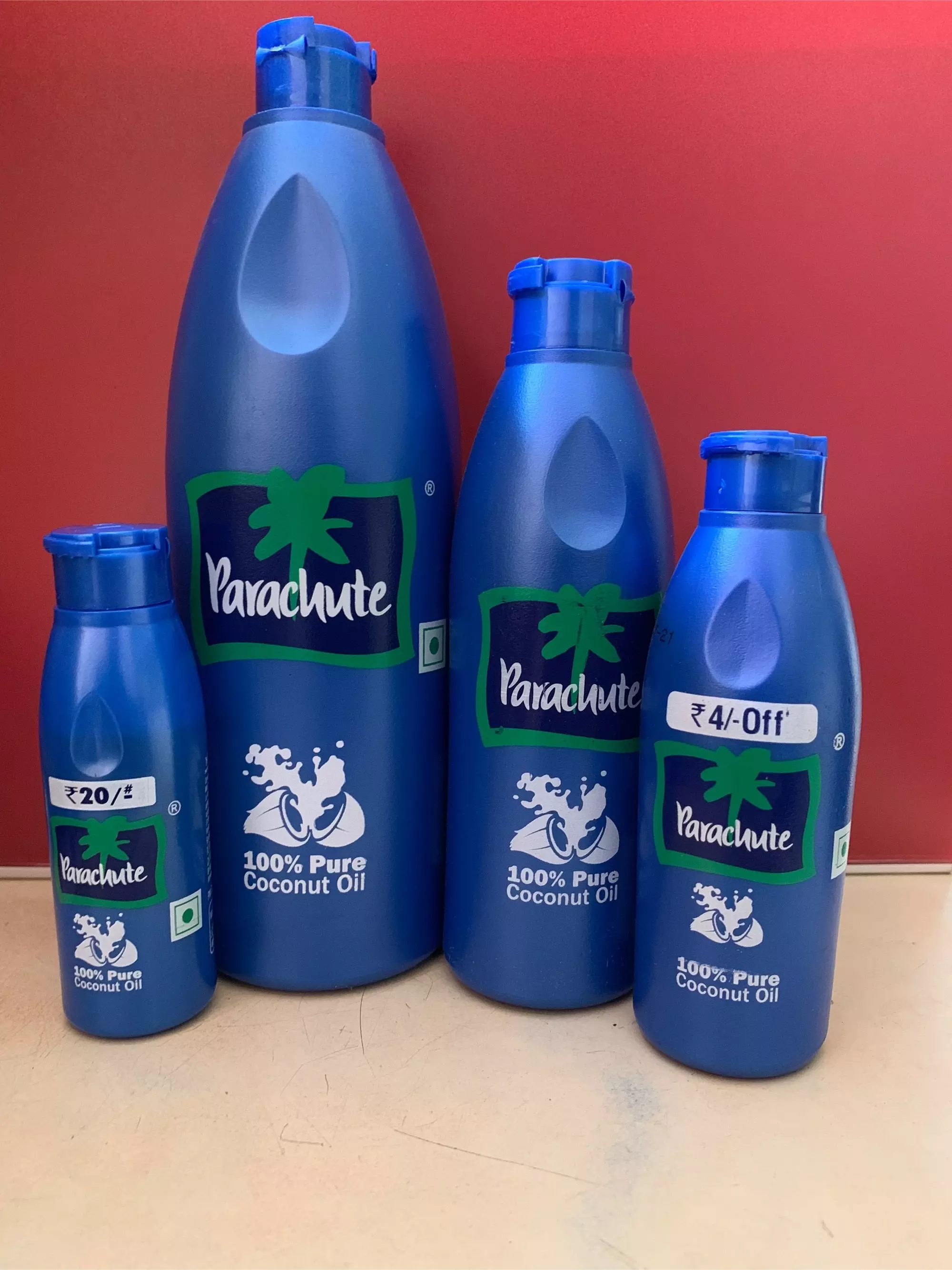Not Honest Adoption When Essential Features Were Copied: Bombay HC Grants Interim Injunction To Parachute Hair Oil Over Trademark Infringement Not Honest Adoption When Essential Features Were Copied: Bombay HC Grants Interim Injunction To Parachute Hair Oil Over Trademark Infringement
