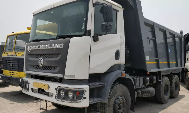 H.P. State Commission Holds  Ashok Leyland  Dealer Personally Liable For Failure To Return Down Payment