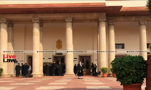 Advocates Must Come To Court In Proper Attire : Supreme Court In Case Of Lawyer Who Appeared Before HC Wearing Jeans