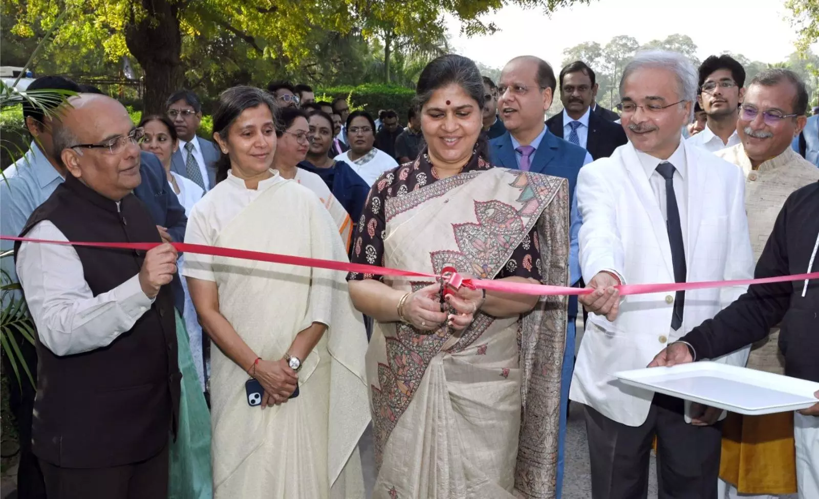 75th Republic Day Celebrations Marked By Welfare Initiatives And Infrastructure Inaugurations At Gujarat High Court 75th Republic Day Celebrations Marked By Welfare Initiatives And Infrastructure Inaugurations At Gujarat High Court