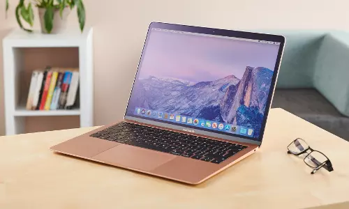 Defective Keyboard/Trackpad In Macbook Air Laptop, Kolkata District Commission Holds Reliance Digital, Apple and Imagine Liable For Deficiency In Service