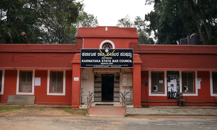 Karnataka High Court Calls For Intervention Of State Bar Council To Mediate Dispute Between Two Factions Of Lawyers In Kittur Taluk