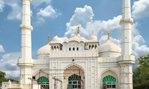 Teela Masjid Dispute | Lucknow Court Dismisses Revision Plea Against Order Rejecting Objection To Hindu Worshippers Suit