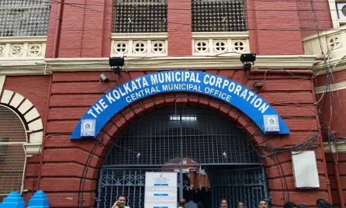 Calcutta High Court Orders Closure Of M-Bazaar Operating Inside Former Cinema Hall, Says Trade Licence Cannot Authorise Illegal Change Of Use Calcutta High Court Orders Closure Of M-Bazaar Operating Inside Former Cinema Hall, Says Trade Licence Cannot Authorise Illegal Change Of Use