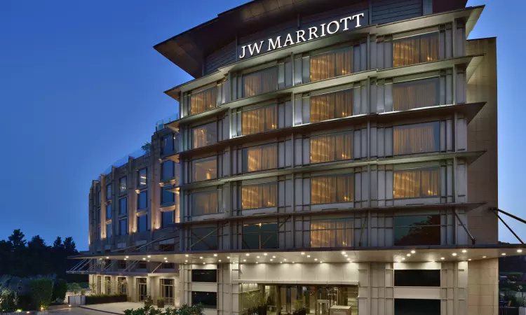 Chandigarh District Commission Holds J.W. Marriott Liable For Retaining Full Booking Amount Despite Valid Cancellation Due To Unforeseen Circumstances