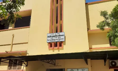 Workmans Past Conduct Of Unauthorized Absence Can Be Considered While Deciding Quantum Of Punishment For New Offence: Central Administrative Tribunal, Lucknow