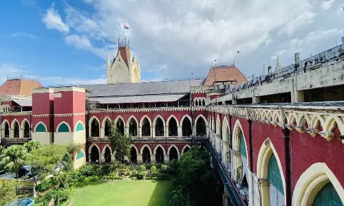 Adverse Remarks On Employees Integrity Must Be Based On Conclusive Evidence In Disciplinary Proceedings : Calcutta High Court