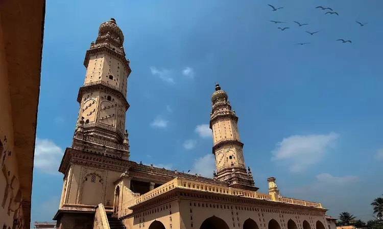 Karnataka High Court Issues Notice On PIL Claiming Remains Of Temple Under Jamia Masjid At Srirangapatna Karnataka High Court Issues Notice On PIL Claiming Remains Of Temple Under Jamia Masjid At Srirangapatna