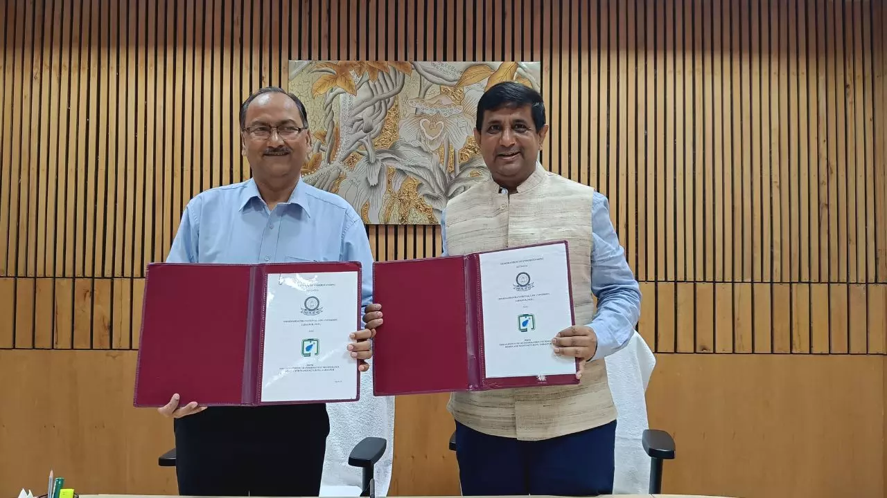 DNLU Signs MoU With PDPM IIITDM DNLU Signs MoU With PDPM IIITDM