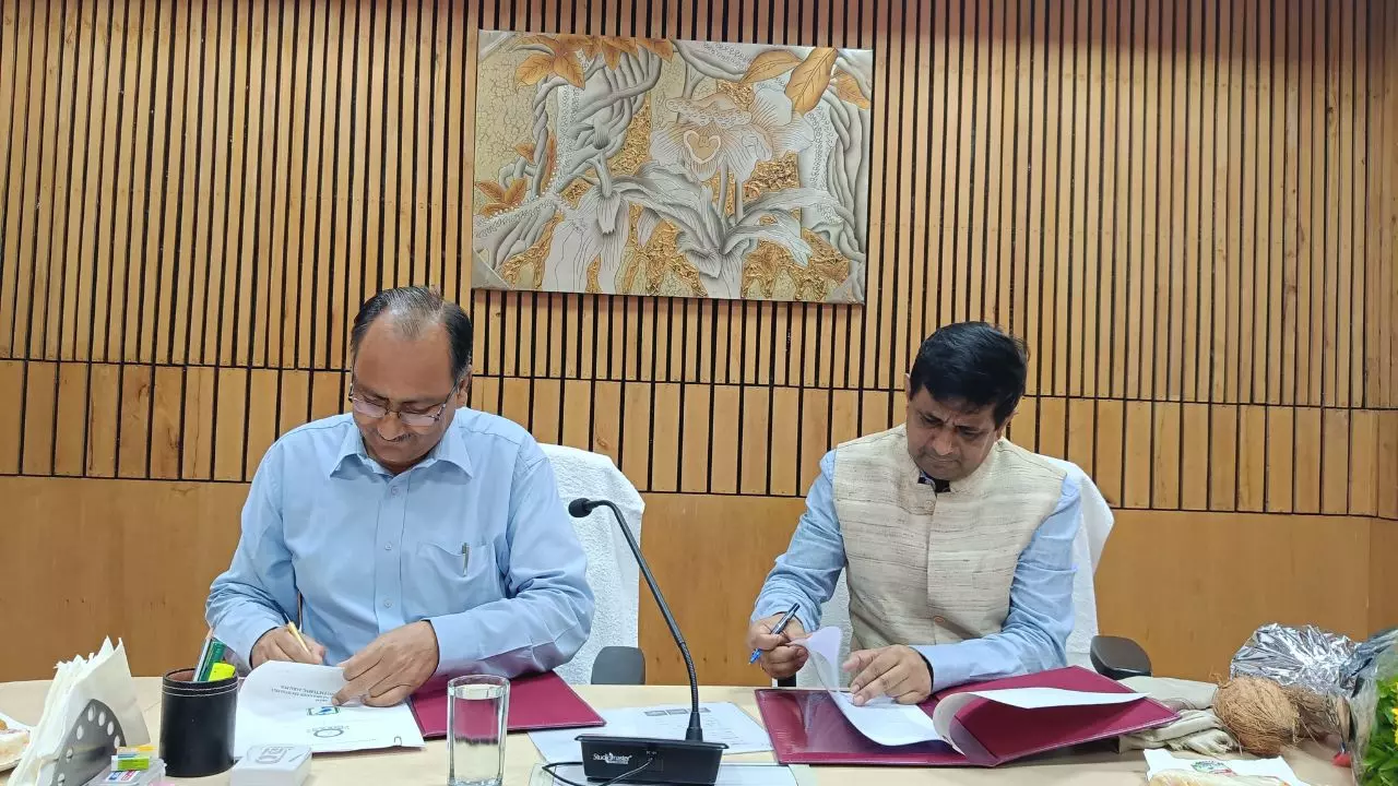 DNLU Signs MoU With PDPM IIITDM DNLU Signs MoU With PDPM IIITDM