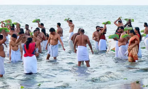 Kerala High Court Issues Directions To Ensure Safety Of Pilgrims During Karkidakavavu Festival Due To Adverse Weather Conditions