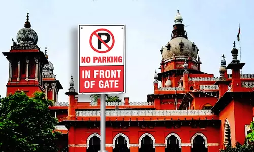 Will Remove Unauthorised No Parking Signs Put Up By Private Building Owners In Public Roads: TN Govt Informs Madras High Court Will Remove Unauthorised No Parking Signs Put Up By Private Building Owners In Public Roads: TN Govt Informs Madras High Court