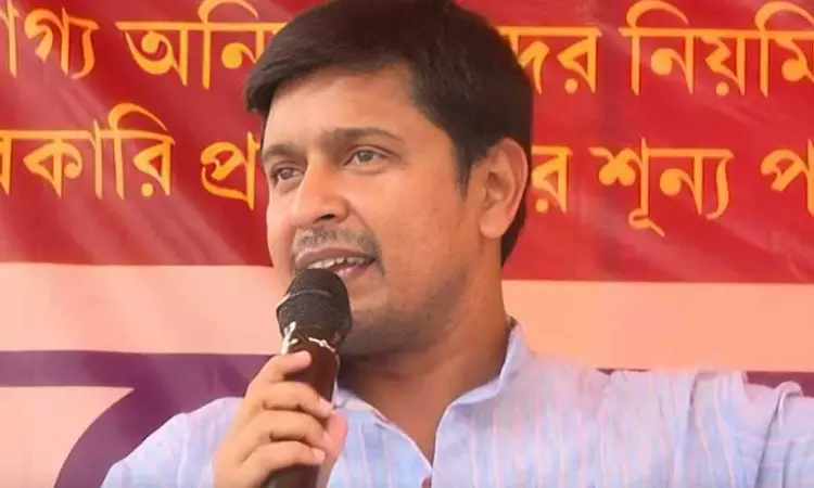 Calcutta High Court Releases DYFI Leader Arrested For Allegedly Planning To Attack Govt Building Over Phone Call, Orders No Coercive Action Calcutta High Court Releases DYFI Leader Arrested For Allegedly Planning To Attack Govt Building Over Phone Call, Orders No Coercive Action