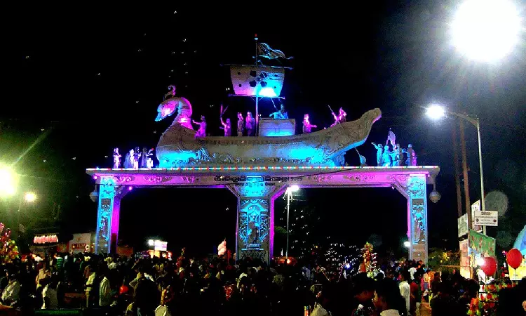 No Fetters On Using Upper Ground: Orissa High Court Allows Cuttack Administration To Hold Bali Jatra On Both Lower & Upper Grounds No Fetters On Using Upper Ground: Orissa High Court Allows Cuttack Administration To Hold Bali Jatra On Both Lower & Upper Grounds