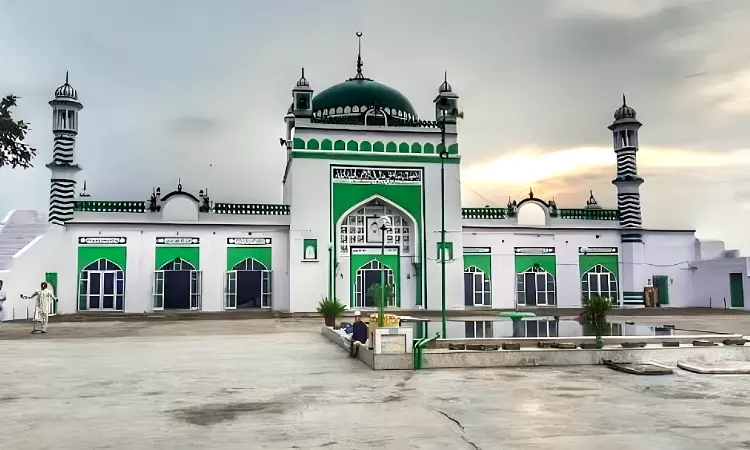 UP Court Orders Survey Of Sambhals Mosque By Advocate Commissioner On Plea Claiming It Was Built Over Demolished Temple UP Court Orders Survey Of Sambhals Mosque By Advocate Commissioner On Plea Claiming It Was Built Over Demolished Temple