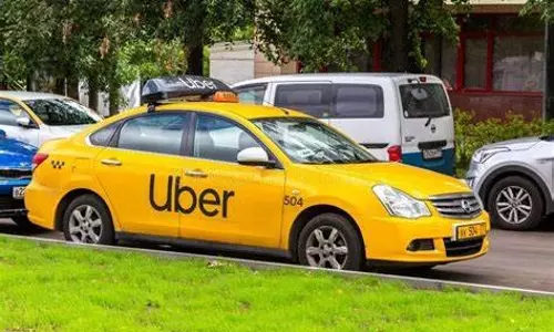 Delhi State Commission Rules That Non-Arrival Of Uber Taxi On Time And Subsequently Not Redressing  Issue Amounts To Deficiency In Srvice