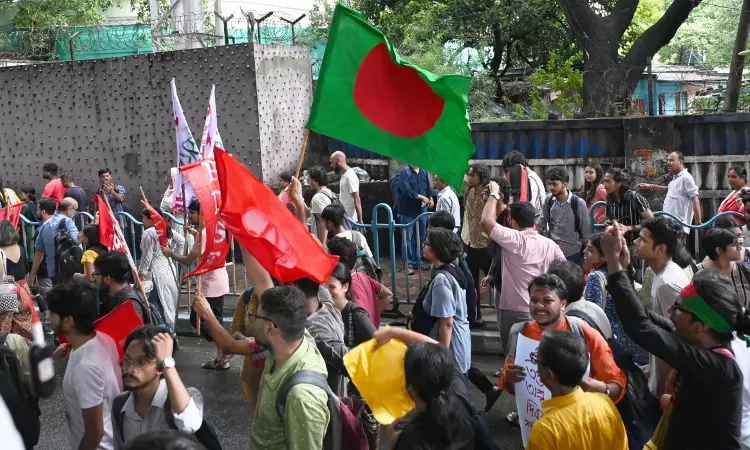 Public Property Or Public Servants Should Not Be Attacked During Protests On Bangladesh Issue: Calcutta High Court Warns Organisers Public Property Or Public Servants Should Not Be Attacked During Protests On Bangladesh Issue: Calcutta High Court Warns Organisers