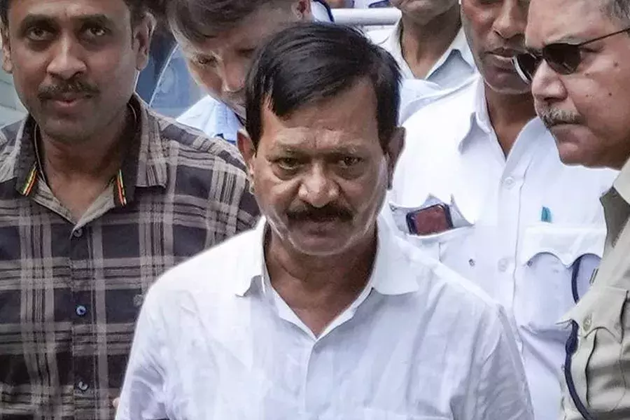 Prosecution Cant Commence With Statement Of Co-Accused U/S 50 PMLA: Calcutta HC Grants Bail To Recruitment Scam Accused Sujay Krishna Bhadra Prosecution Cant Commence With Statement Of Co-Accused U/S 50 PMLA: Calcutta HC Grants Bail To Recruitment Scam Accused Sujay Krishna Bhadra